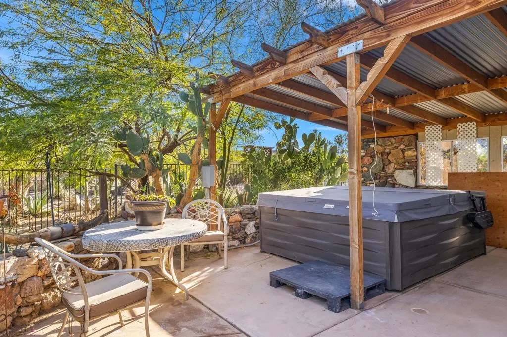 22950 Henry Road, Desert Hot Springs, California 92241 home-pic-31
