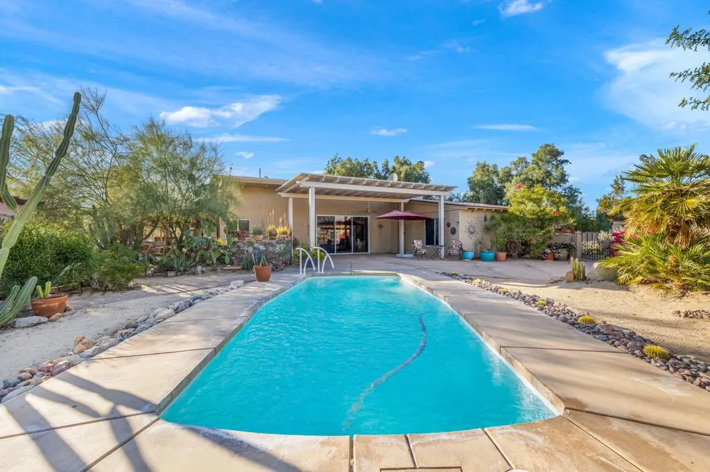 22950 Henry Road, Desert Hot Springs, California 92241 home-pic-25