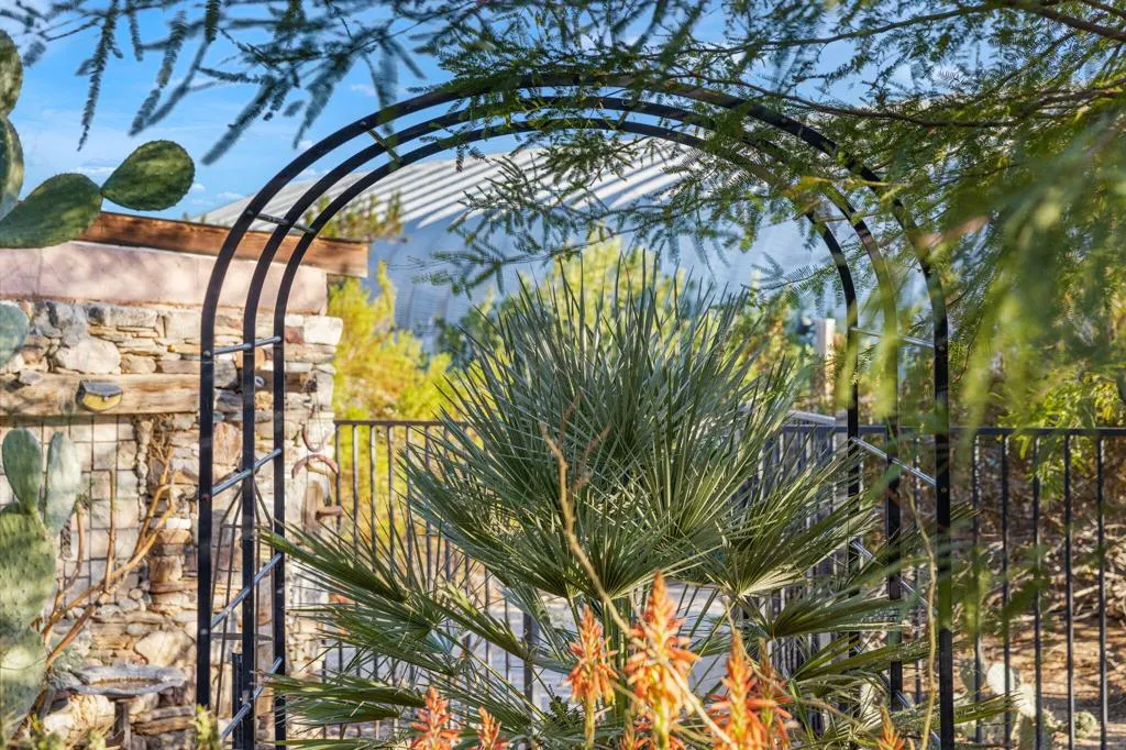 22950 Henry Road, Desert Hot Springs, California 92241 home-pic-46