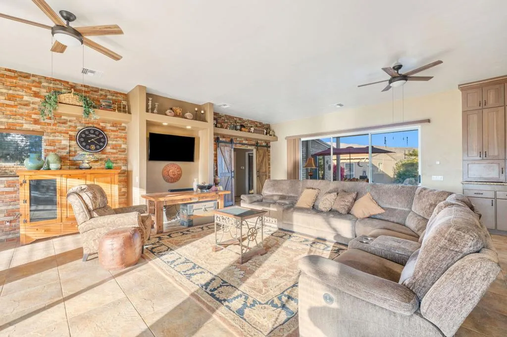 22950 Henry Road, Desert Hot Springs, California 92241 home-pic-4