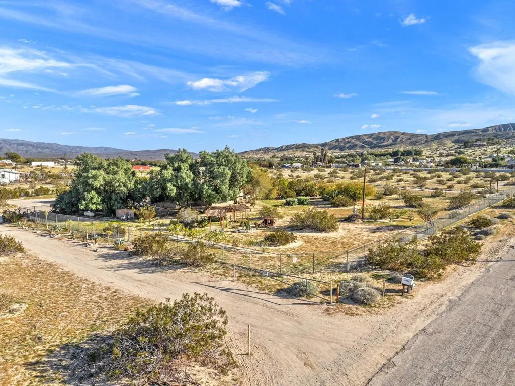 22950 Henry Road, Desert Hot Springs, California 92241 home-pic-67