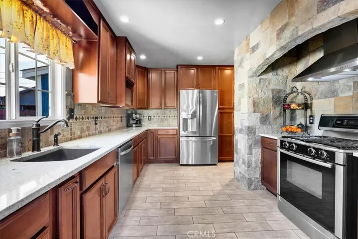 8845 Garfield Circle, Buena Park, California 90620