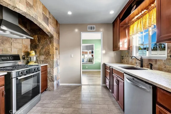 8845 Garfield Circle, Buena Park, California 90620