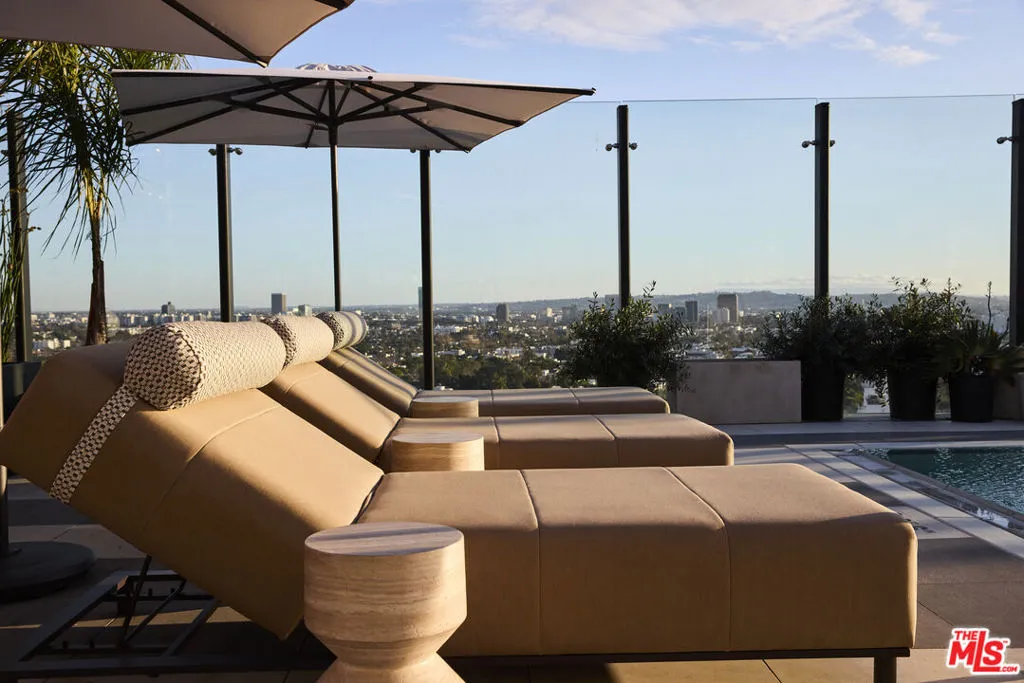8420 W Sunset Boulevard 505, West Hollywood, California 90069 home-pic-19