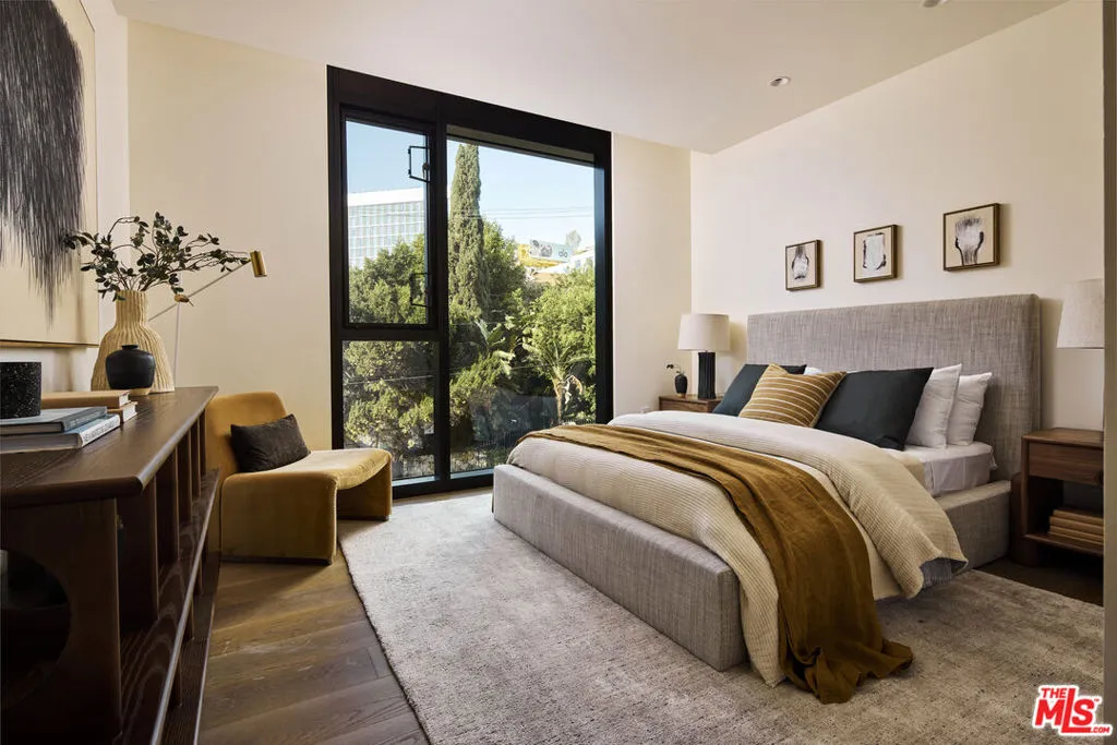 8420 W Sunset Boulevard 505, West Hollywood, California 90069 home-pic-8
