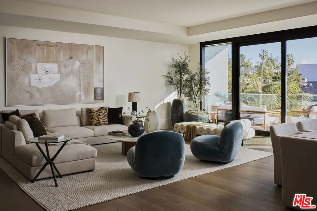 8420 W Sunset Boulevard 505, West Hollywood, California 90069 home-pic-1