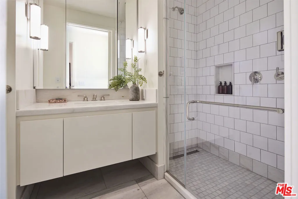 8420 W Sunset Boulevard 505, West Hollywood, California 90069 home-pic-12