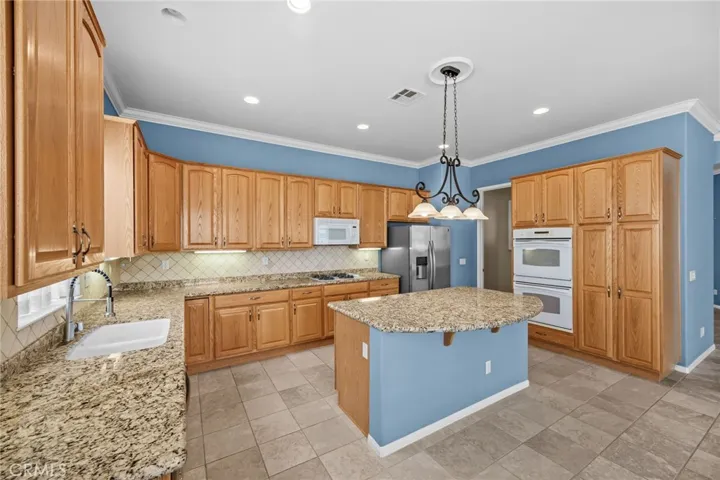 979 Ironwood Road, Beaumont, California 92223
