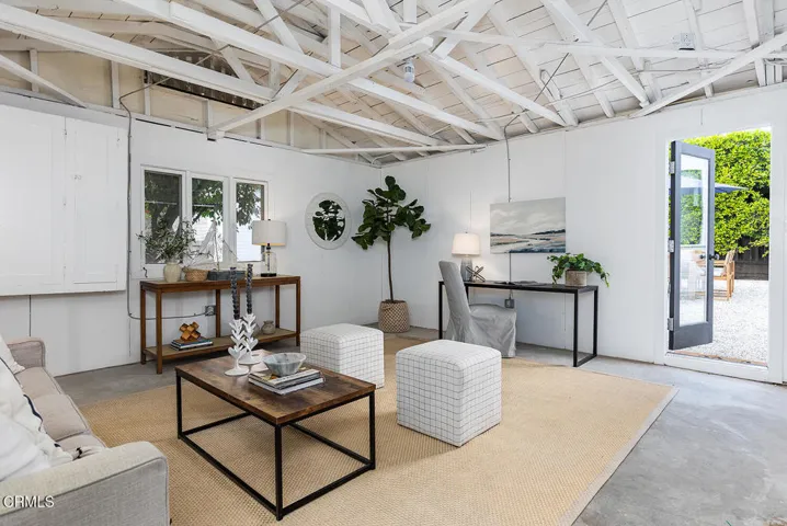 261 S Allen Ave 037-mls