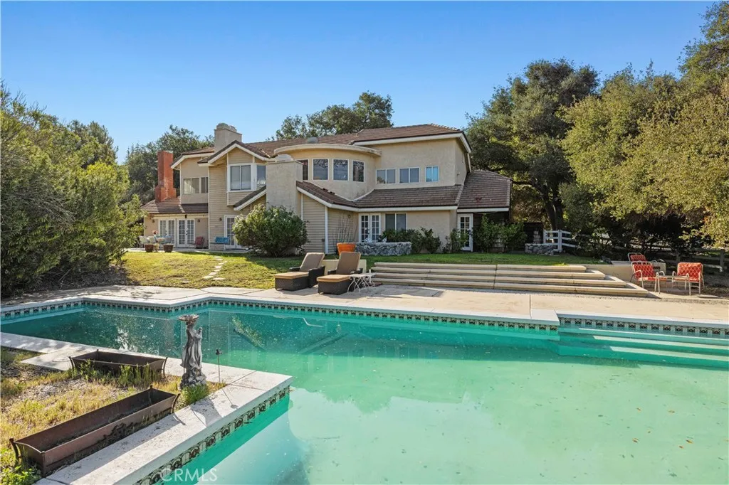15669 Live Oak Springs Canyon, Canyon Country, California 91387 home-pic-4