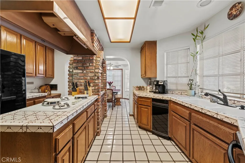 15669 Live Oak Springs Canyon, Canyon Country, California 91387 home-pic-51