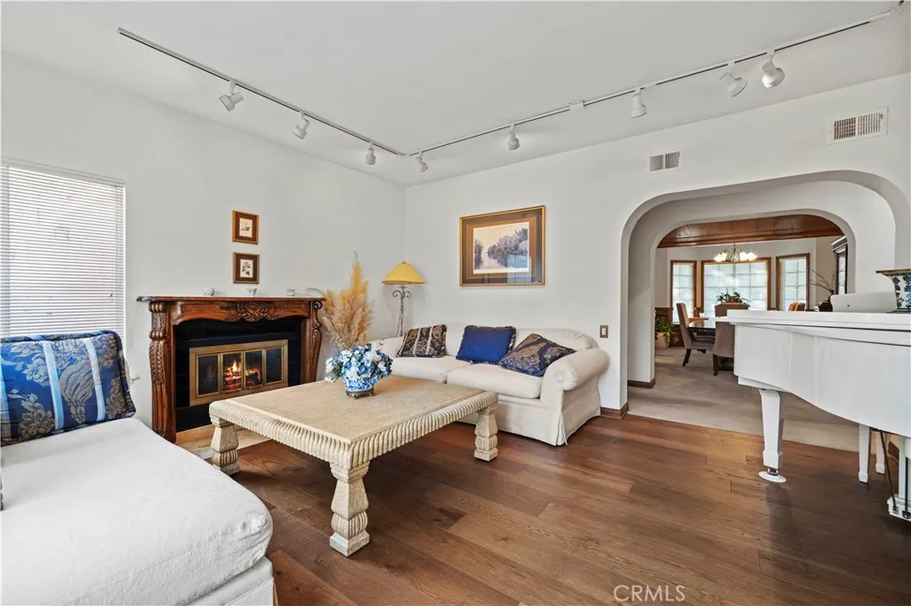 15669 Live Oak Springs Canyon, Canyon Country, California 91387 home-pic-70
