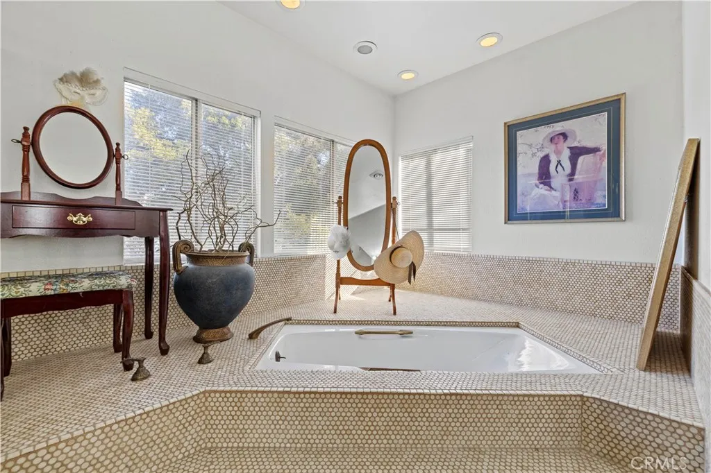 15669 Live Oak Springs Canyon, Canyon Country, California 91387 home-pic-26