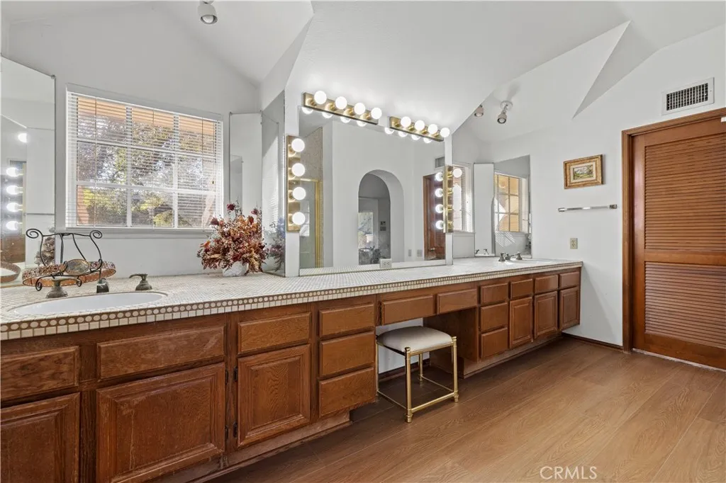 15669 Live Oak Springs Canyon, Canyon Country, California 91387 home-pic-38