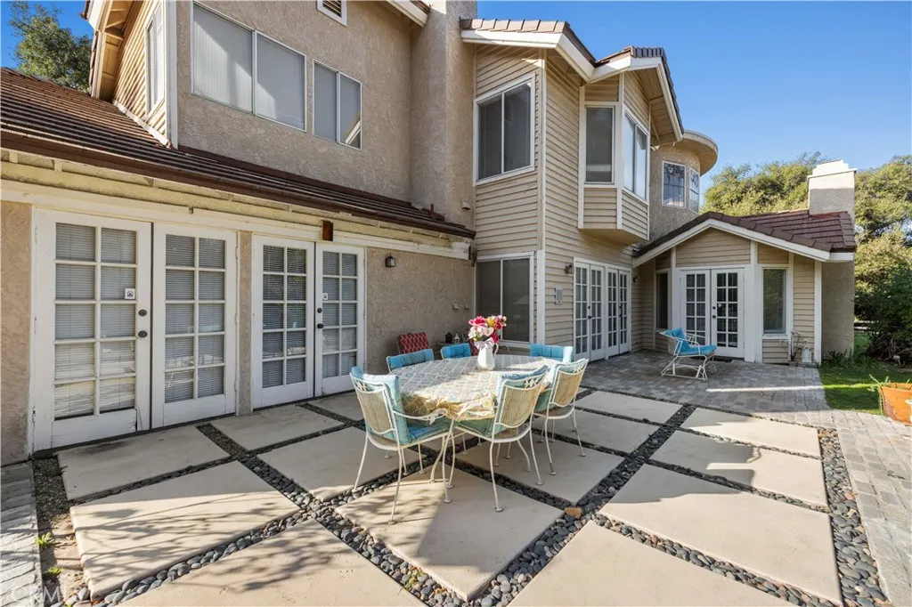 15669 Live Oak Springs Canyon, Canyon Country, California 91387 home-pic-17