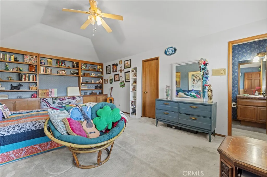 15669 Live Oak Springs Canyon, Canyon Country, California 91387 home-pic-30