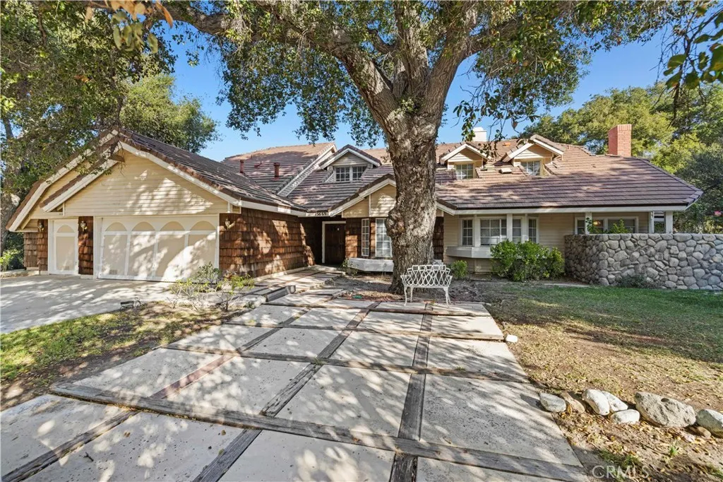 15669 Live Oak Springs Canyon, Canyon Country, California 91387 home-pic-16