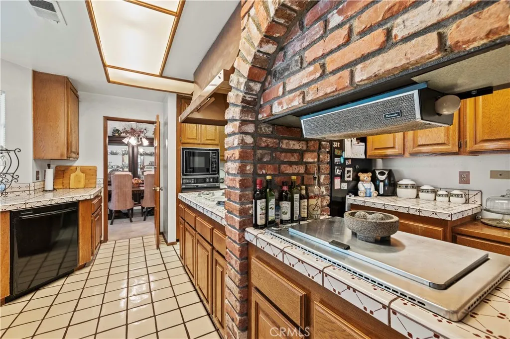 15669 Live Oak Springs Canyon, Canyon Country, California 91387 home-pic-46
