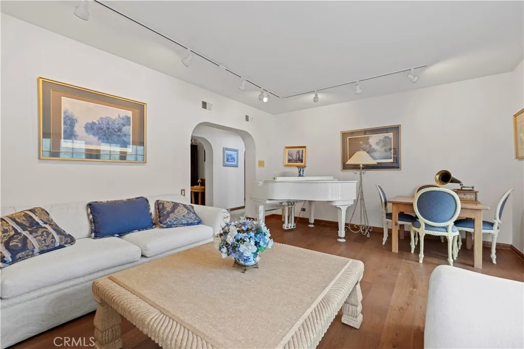 15669 Live Oak Springs Canyon, Canyon Country, California 91387 home-pic-15