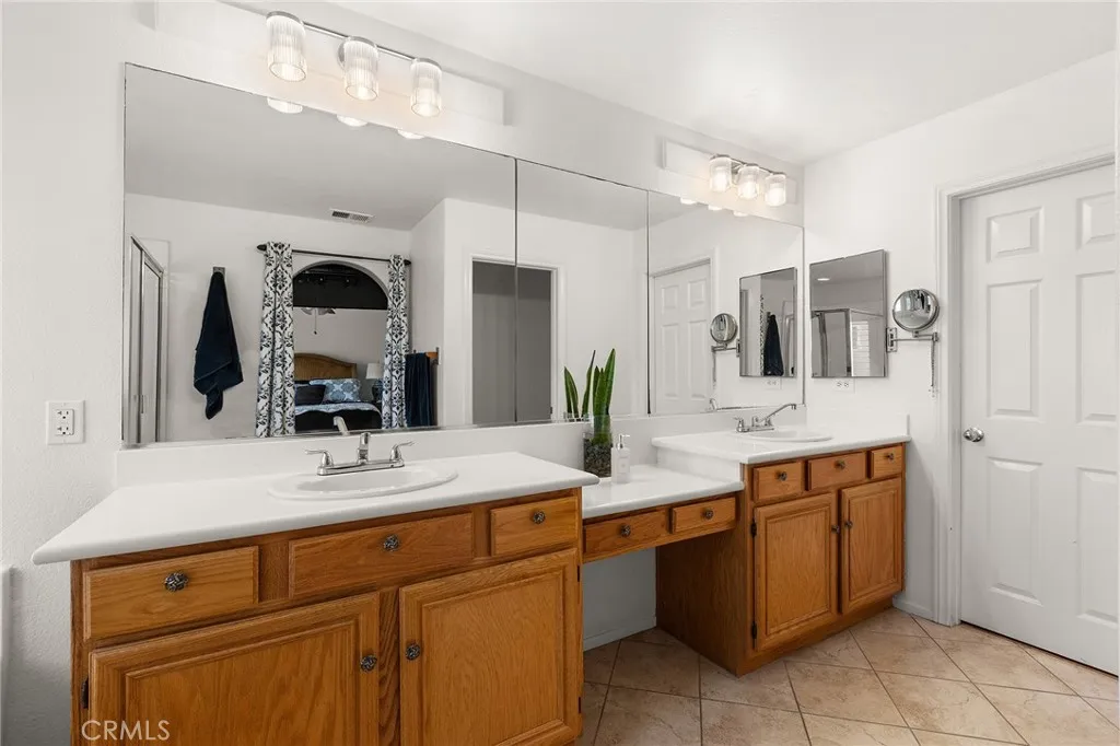 1427 Marble Canyon Way, Chula Vista, California 91915 home-pic-31