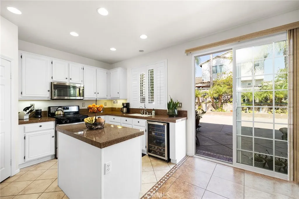 1427 Marble Canyon Way, Chula Vista, California 91915 home-pic-10