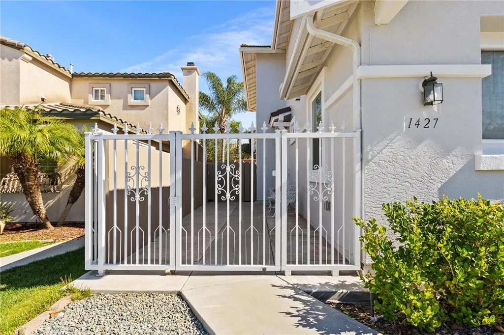1427 Marble Canyon Way, Chula Vista, California 91915 home-pic-4