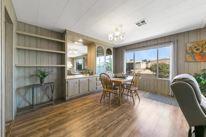 12 DINING MLS