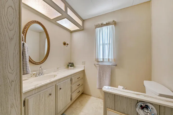 21 BATHROOM MLS
