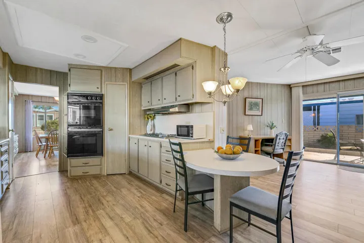16 KITCHEN MLS