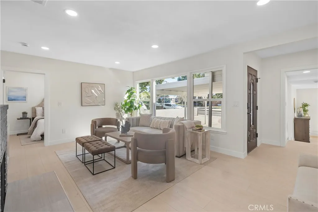 14519 Dyer, Sylmar, California 91342 home-pic-8