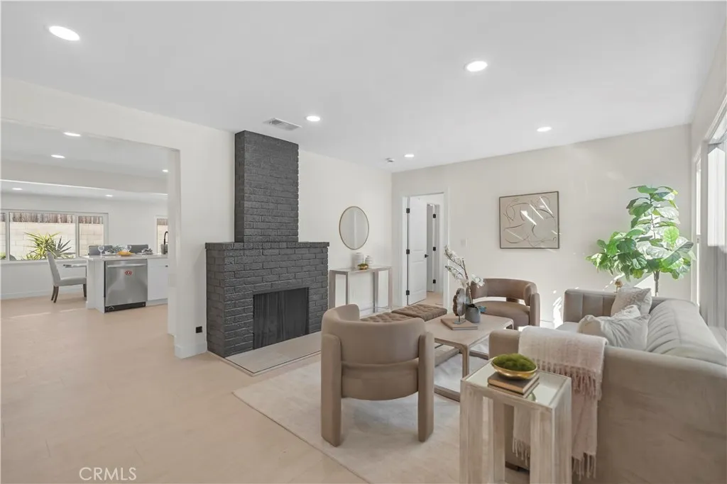 14519 Dyer, Sylmar, California 91342 home-pic-6