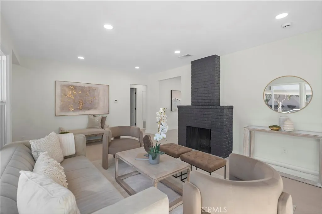 14519 Dyer, Sylmar, California 91342 home-pic-7