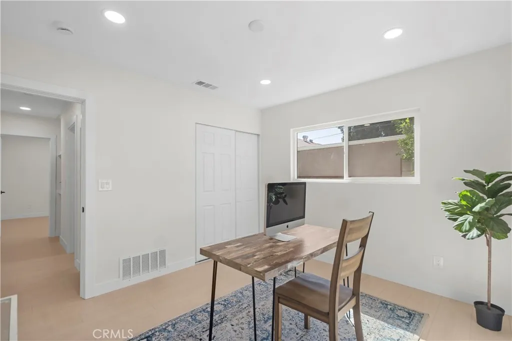 14519 Dyer, Sylmar, California 91342 home-pic-19