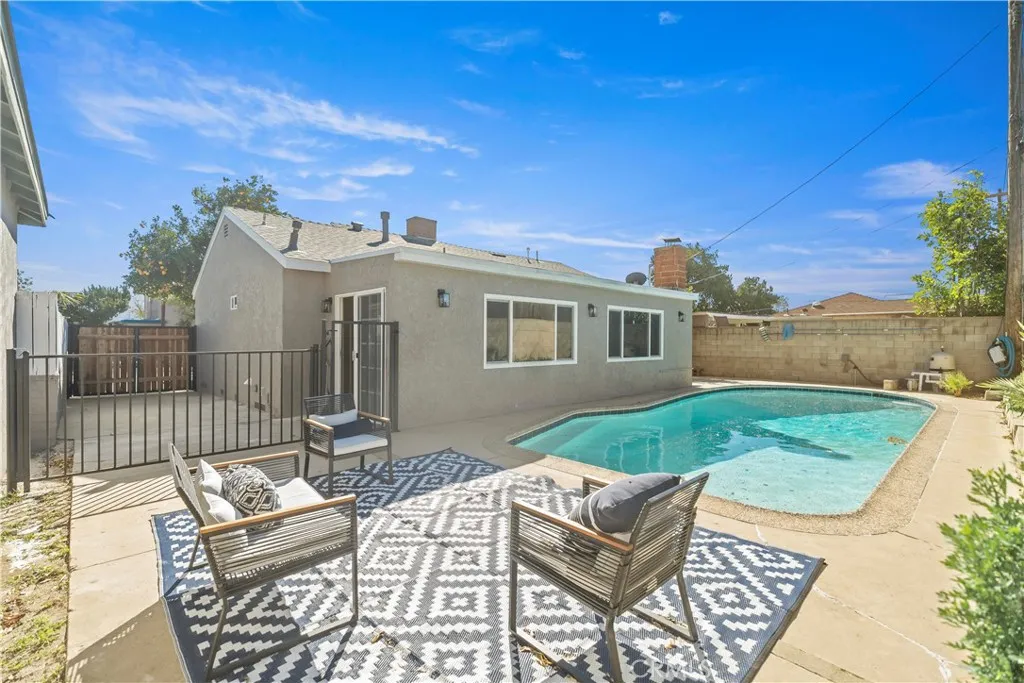 14519 Dyer, Sylmar, California 91342 home-pic-24