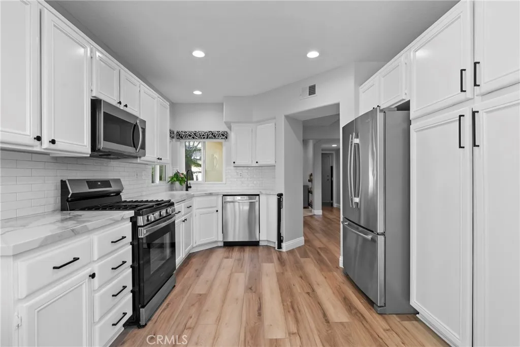 64 Fleurance Street, Laguna Niguel, California 92677 home-pic-9