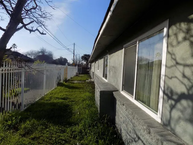 side yard