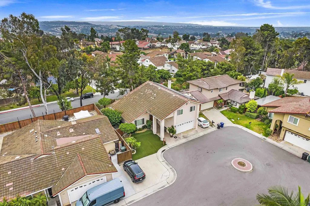 690 False Point Ct, Chula Vista, California 91911 home-pic-32