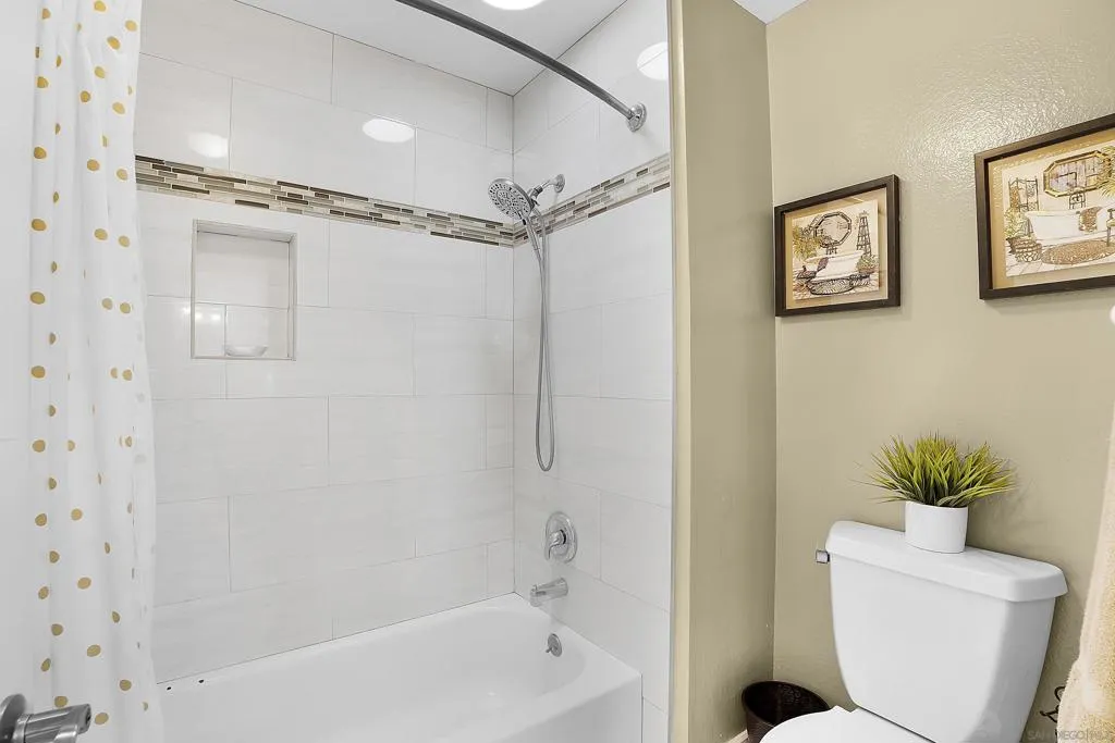 690 False Point Ct, Chula Vista, California 91911 home-pic-21