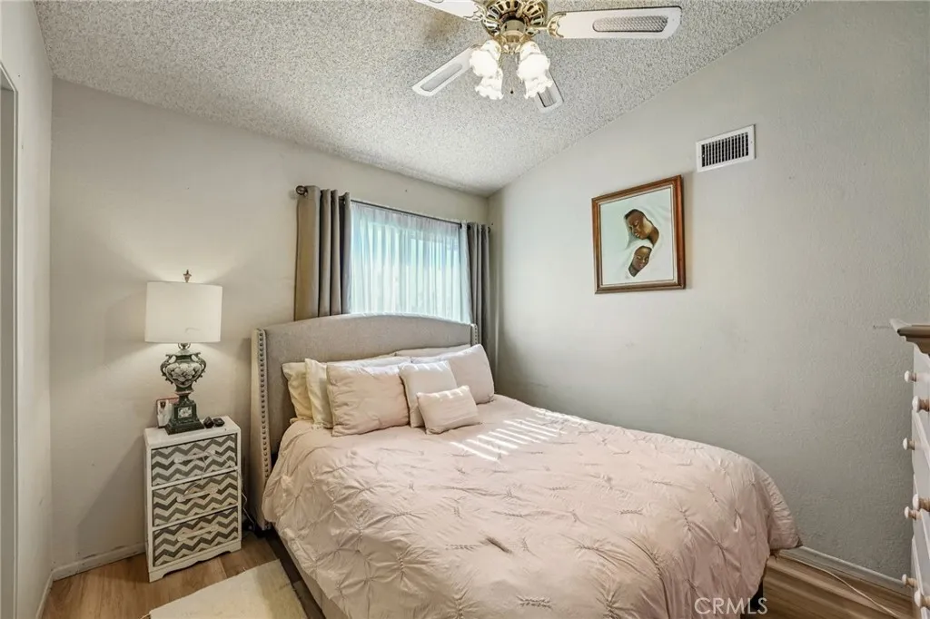 13210 Mohican, Moreno Valley, California 92555 home-pic-18