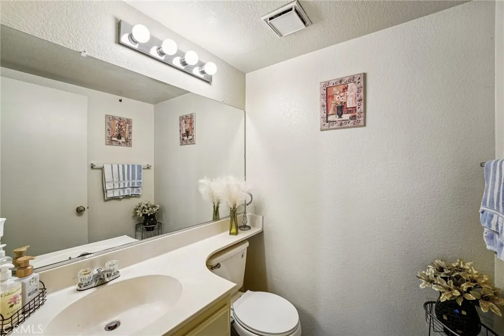 13210 Mohican, Moreno Valley, California 92555 home-pic-25