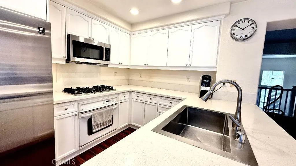 9 Bonsall, Irvine, California 92602 home-pic-17