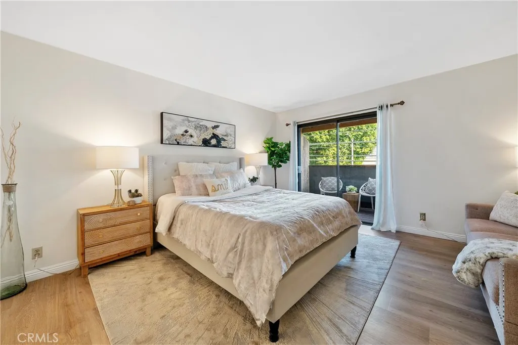 1231 S Golden West Avenue 3, Arcadia, California 91007 home-pic-10