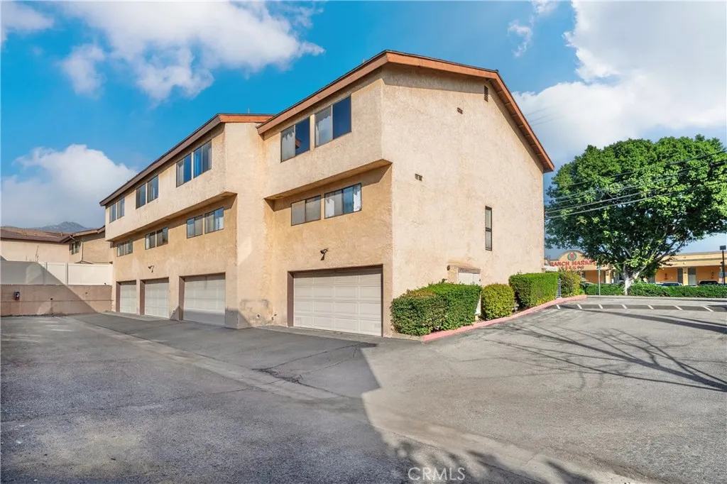 1231 S Golden West Avenue 3, Arcadia, California 91007 home-pic-30