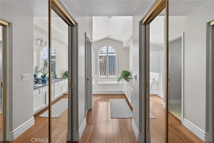 Dual walk in closets