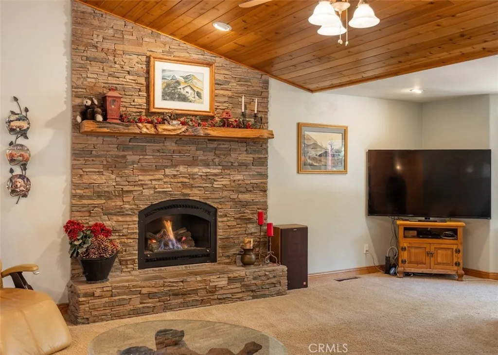 138 Crater Lake, Big Bear Lake, California 92315 home-pic-10