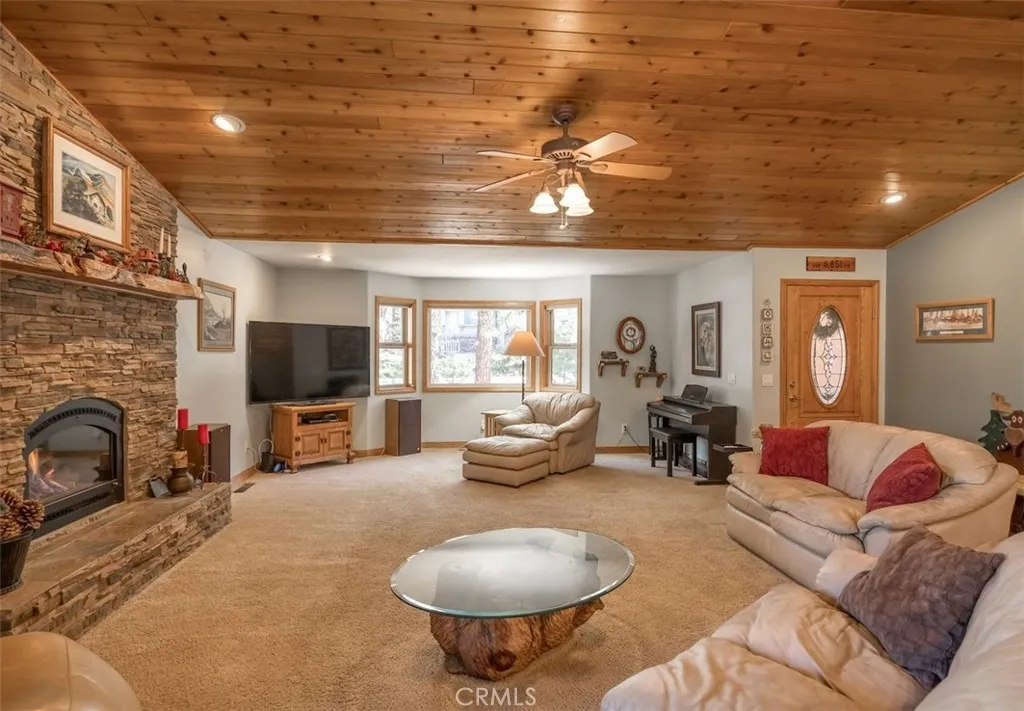 138 Crater Lake, Big Bear Lake, California 92315 home-pic-8