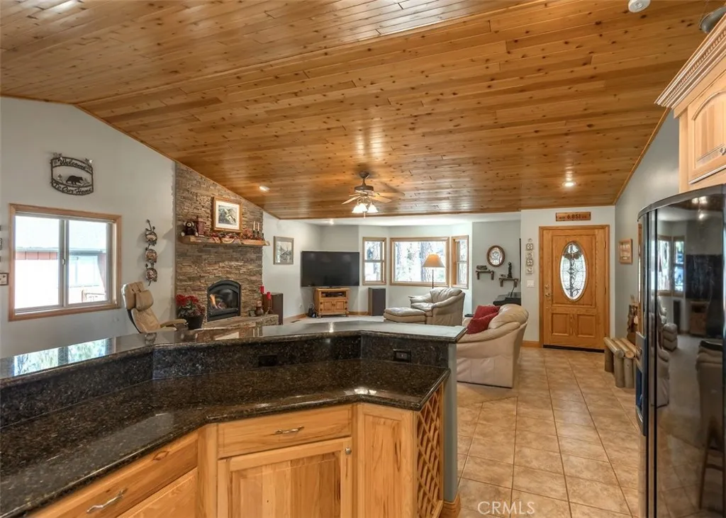 138 Crater Lake, Big Bear Lake, California 92315 home-pic-18