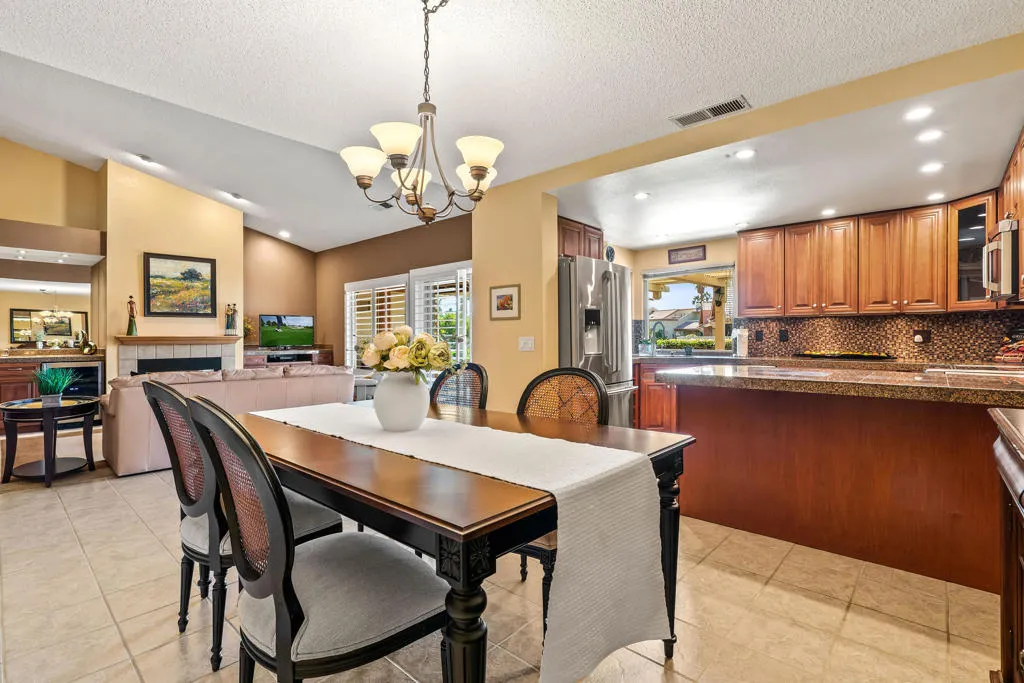 42110 Sand Dune Drive, Palm Desert, California 92211 home-pic-12