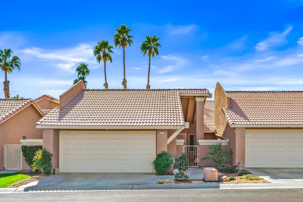 42110 Sand Dune Drive, Palm Desert, California 92211 home-pic-1