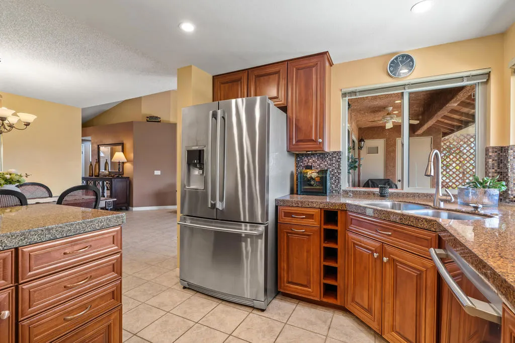42110 Sand Dune Drive, Palm Desert, California 92211 home-pic-17